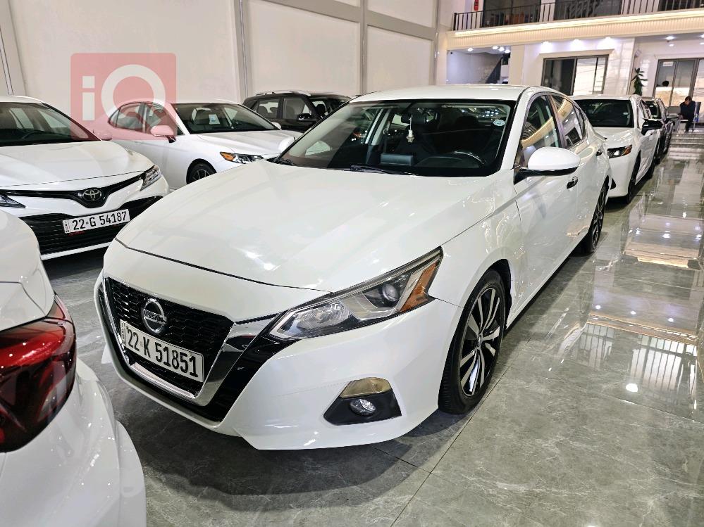 نيسان ألتيما